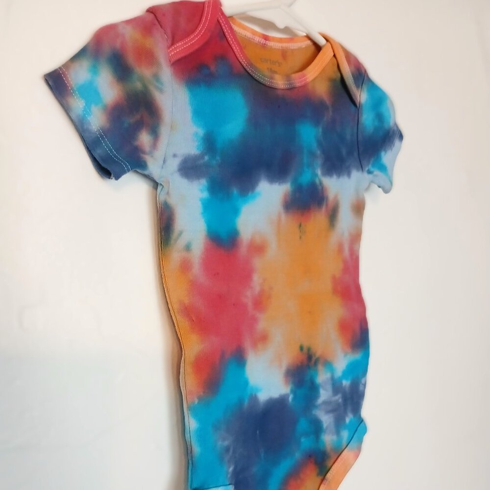 Tie Dye Baby Bodysuit With Abstract Pattern in Blue Red Orange 18 Months NWT - Picture 8 of 16